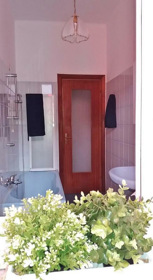 Vr Albenga Apartment ภายนอก รูปภาพ
